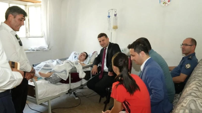 Çivril'li Nas Ailesi El Birliği ile Yeni Evine Taşındı