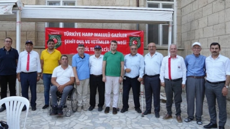 ÇİVRİLLİ GAZİLER VE ŞEHİT AİLELERİ ANMA PROGRAMI DÜZENLEDİ