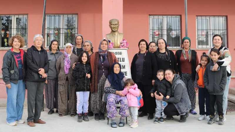 Çivrilli Emekli Öğretmenden Atatürk'e Duygusal Anma 