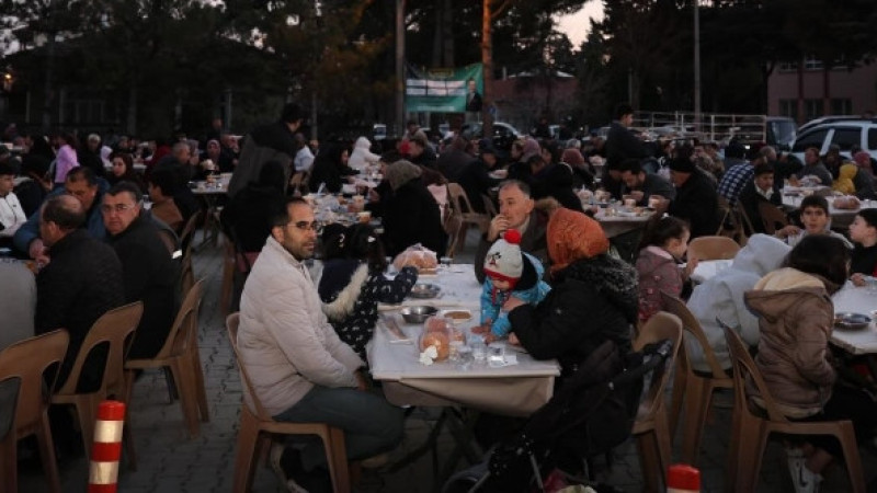 Çivril Kızılcasöğüt Mahallesinde Kadir Gecesi Geleneği Bozulmadı