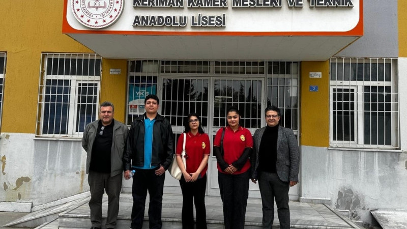 Çivril’li Öğrenciler Avrupa’ya Erasmus Stajına Gidiyor