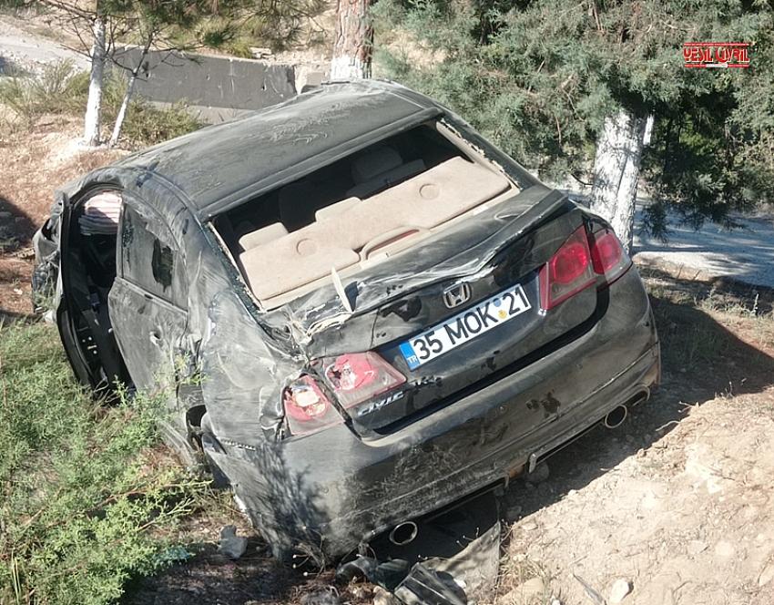 SELEKTÖR YAPARAK GELDİ ÖNÜNDEKİ ARACA ÇARPTI
