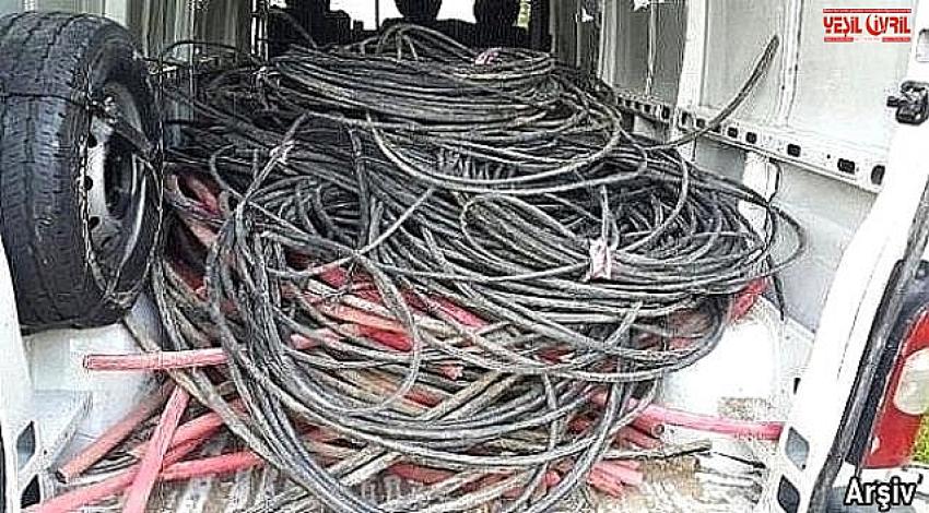 250 KİLOGRAM KABLOYU HURDACIYA SATMIŞLAR