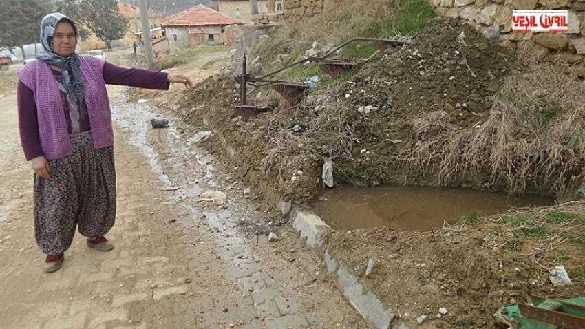 MAHALLELİ AYAKLANDI
