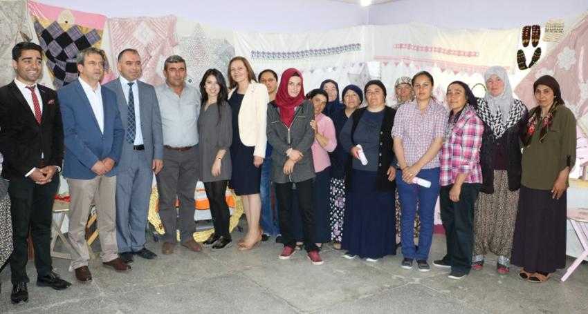 HALK EĞİTİM MERKEZİ YIL SONU SERGİLERİ AÇILDI