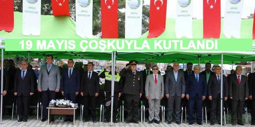 19 MAYIS ÇOŞKUYLA KUTLANDI