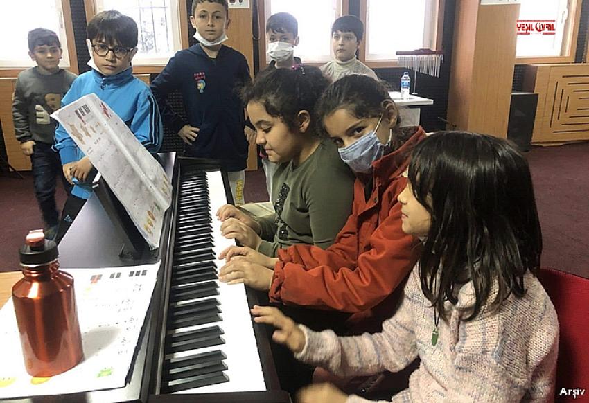 ÜCRETSİZ PİYANO KEMAN VE GİTAR KURSU AÇILIYOR