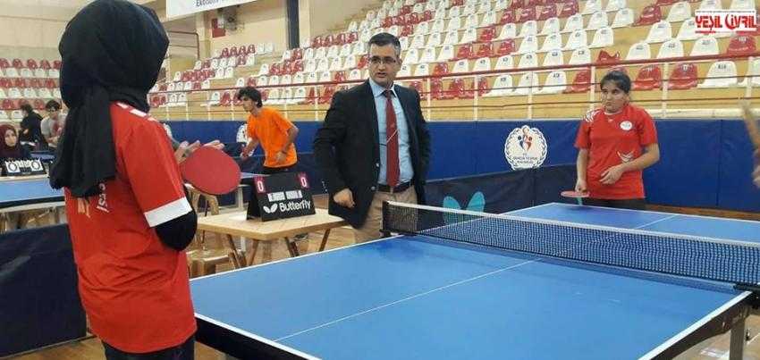 GENÇ RAKETLER ŞAMPİYONLUK İÇİN YARIŞTI