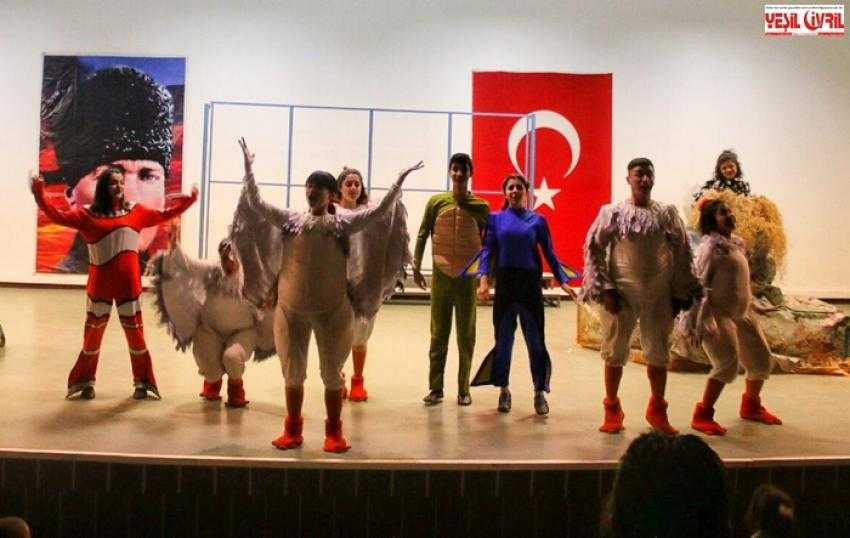 ÇOCUKLARA ÖZEL SAHNELENDİ
