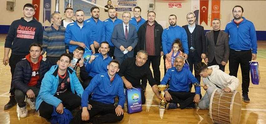 TURNUVANIN ŞAMPİYONU YAMANLAR