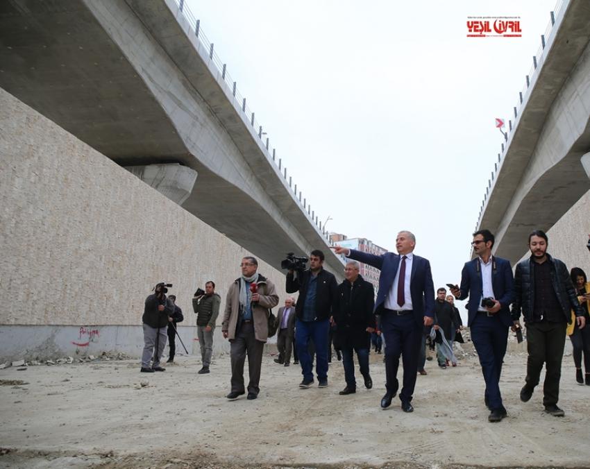 ÜÇGEN'DE TRAFİK SORUNUNU TARİHE GÖMÜLDÜ
