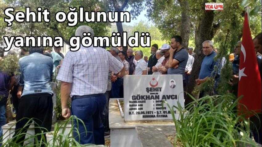 KAZADA ÖLEN ŞEHİT BABASI OĞLUNUN MEZARININ YANINA DEFNEDİLDİ