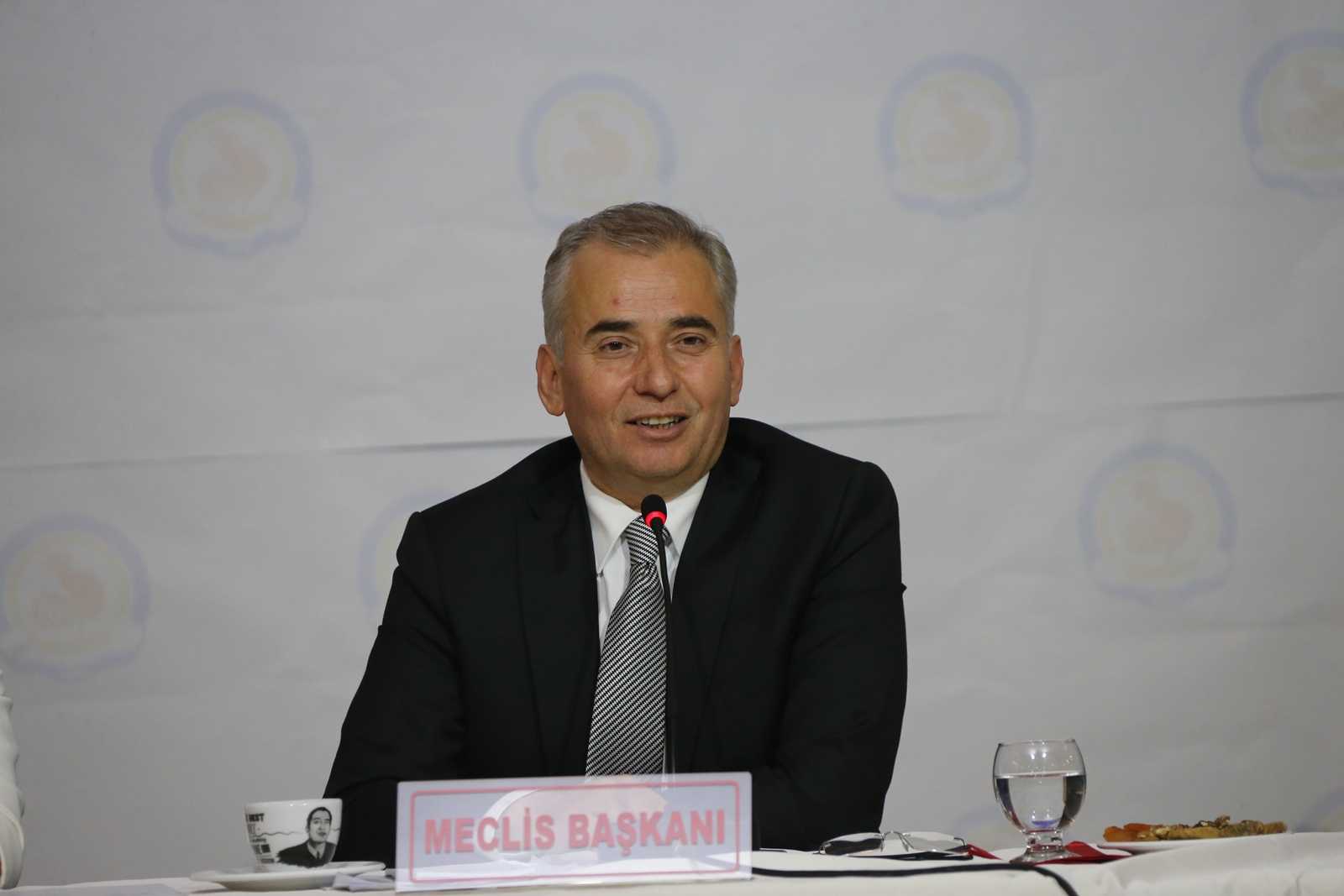ZOLAN'DAN NEZAKET VE SİYASET DERSİ