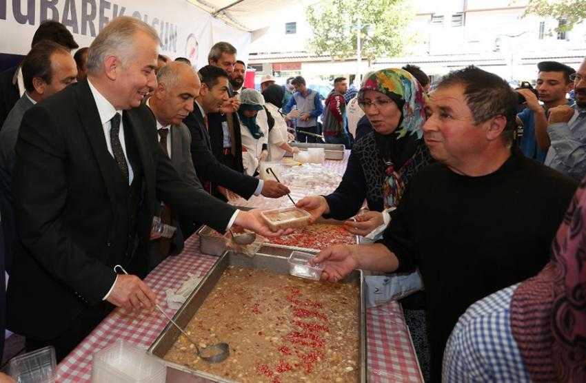 BÜYÜKŞEHİR’DE AŞURE GELENEĞİ DEĞİŞMEDİ